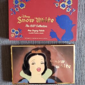 NIB Besame Cosmetics Snow White Keep Singing